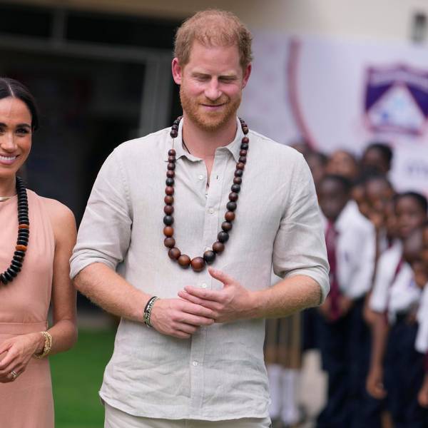 Prinz Harry und seine Ehefrau Herzogin Meghan besuchen Kinder in der Lights Academy in Abuja, Nigeria. (Archivbild)