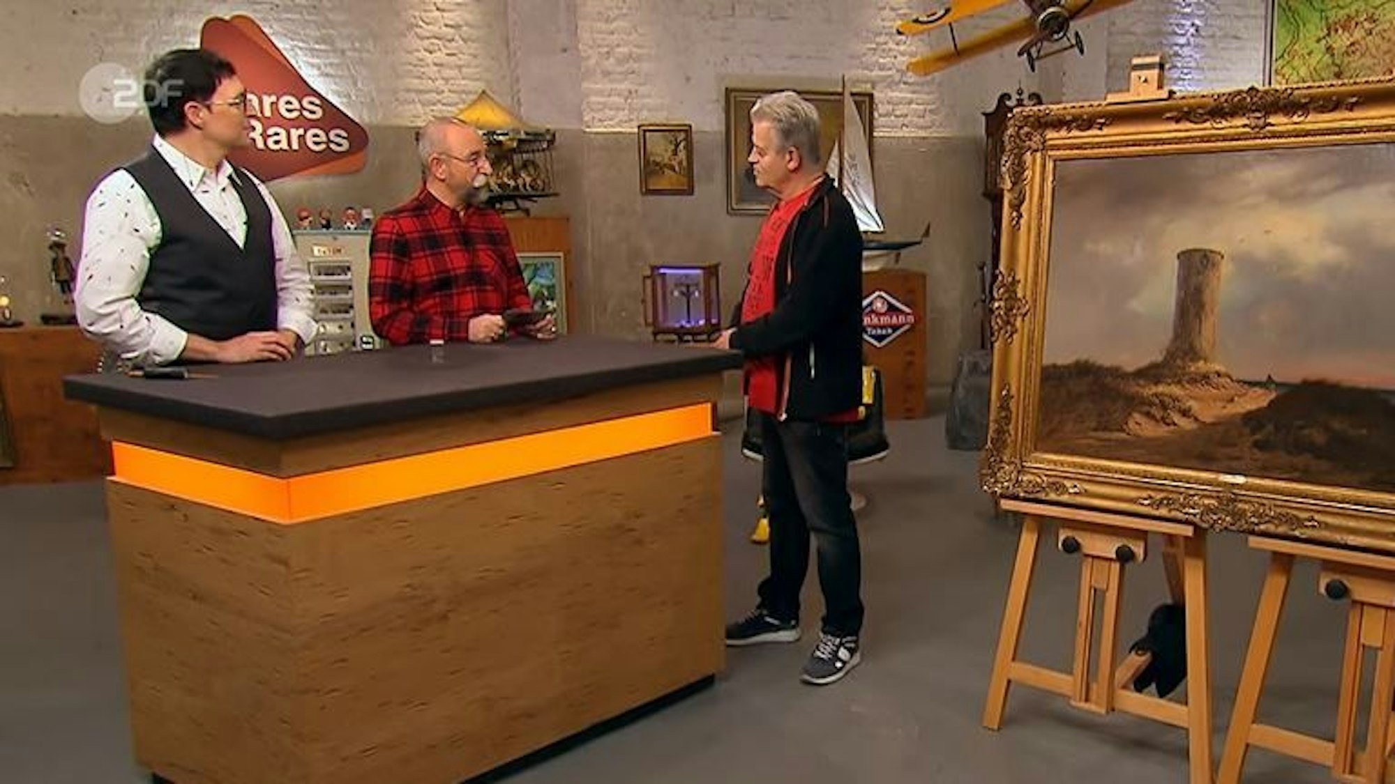 Rüdiger Böhler aus Leverkusen mit Horst Lichter und Experte Colmar Schulte-Goltz bei Bares für Rares.