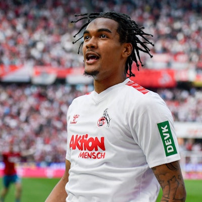 Damion Downs jubelt nach sienem Tor zum 3:2.