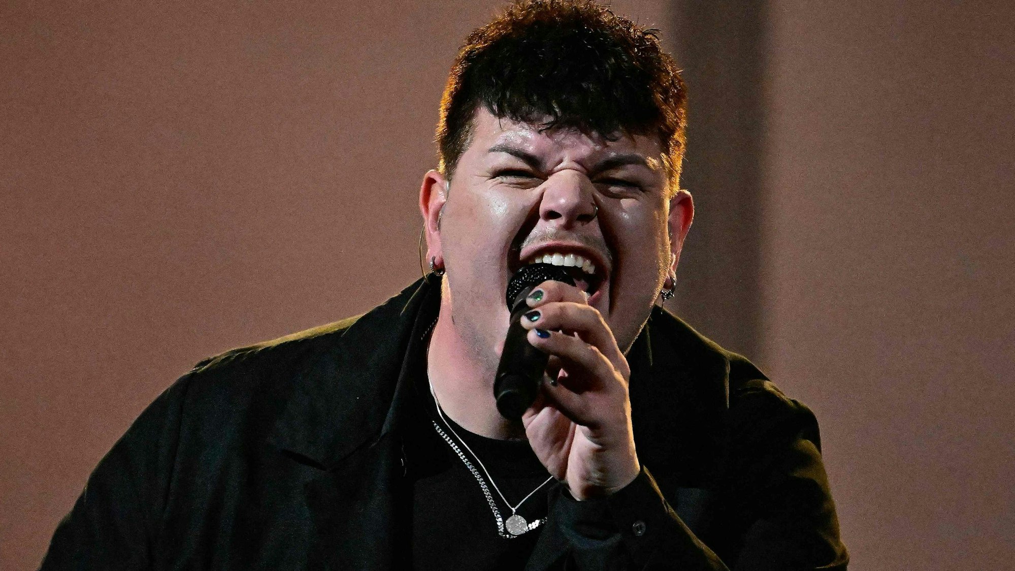 Isaak Guderian singt für Deutschland.