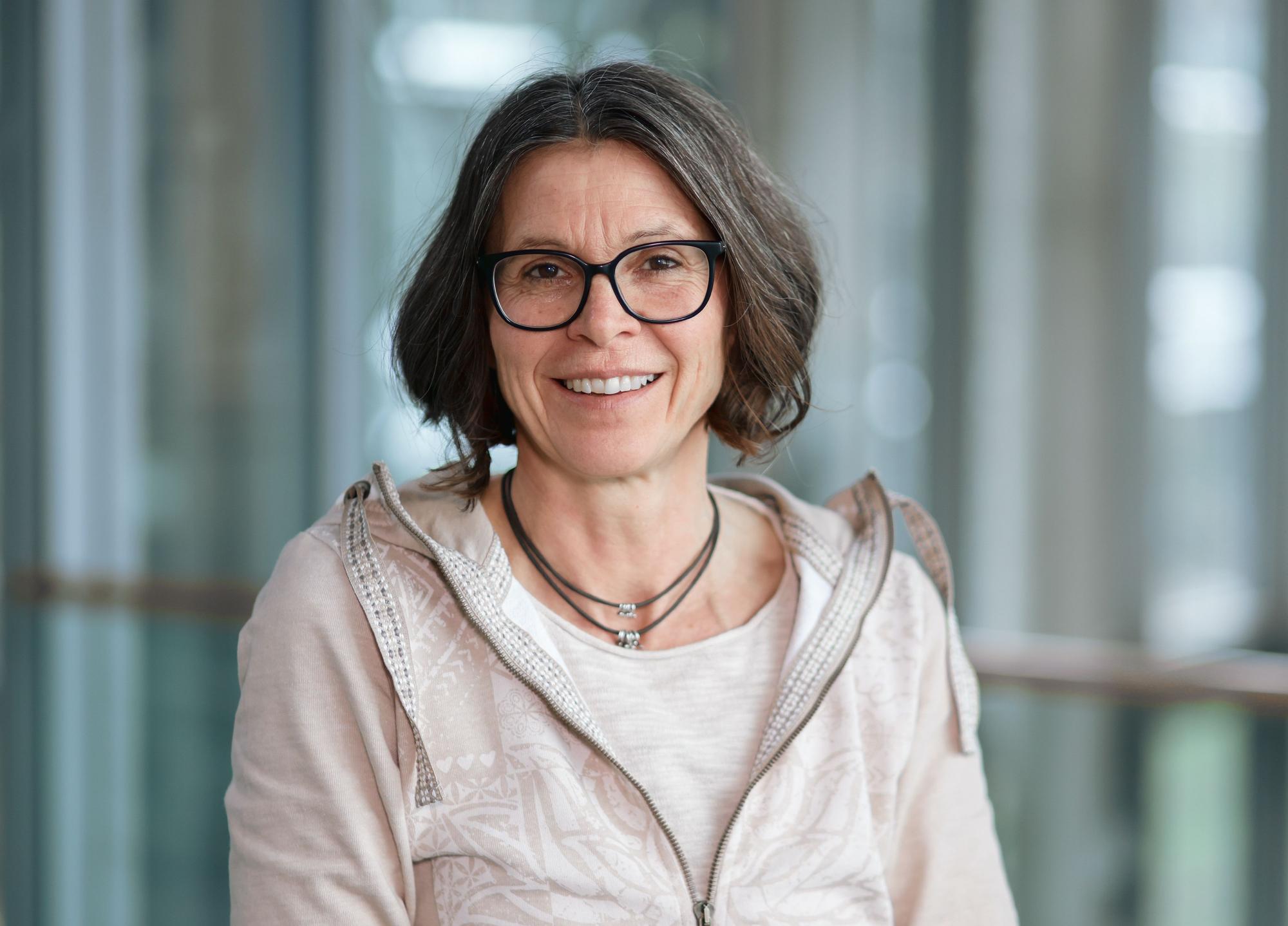 24.01.2024, Köln: Christiane Martin, Fraktionsvorsitzende der Grünen im Kölner Stadtrat, aufgenommen im DuMont Haus in Köln. Foto: Thilo Schmülgen