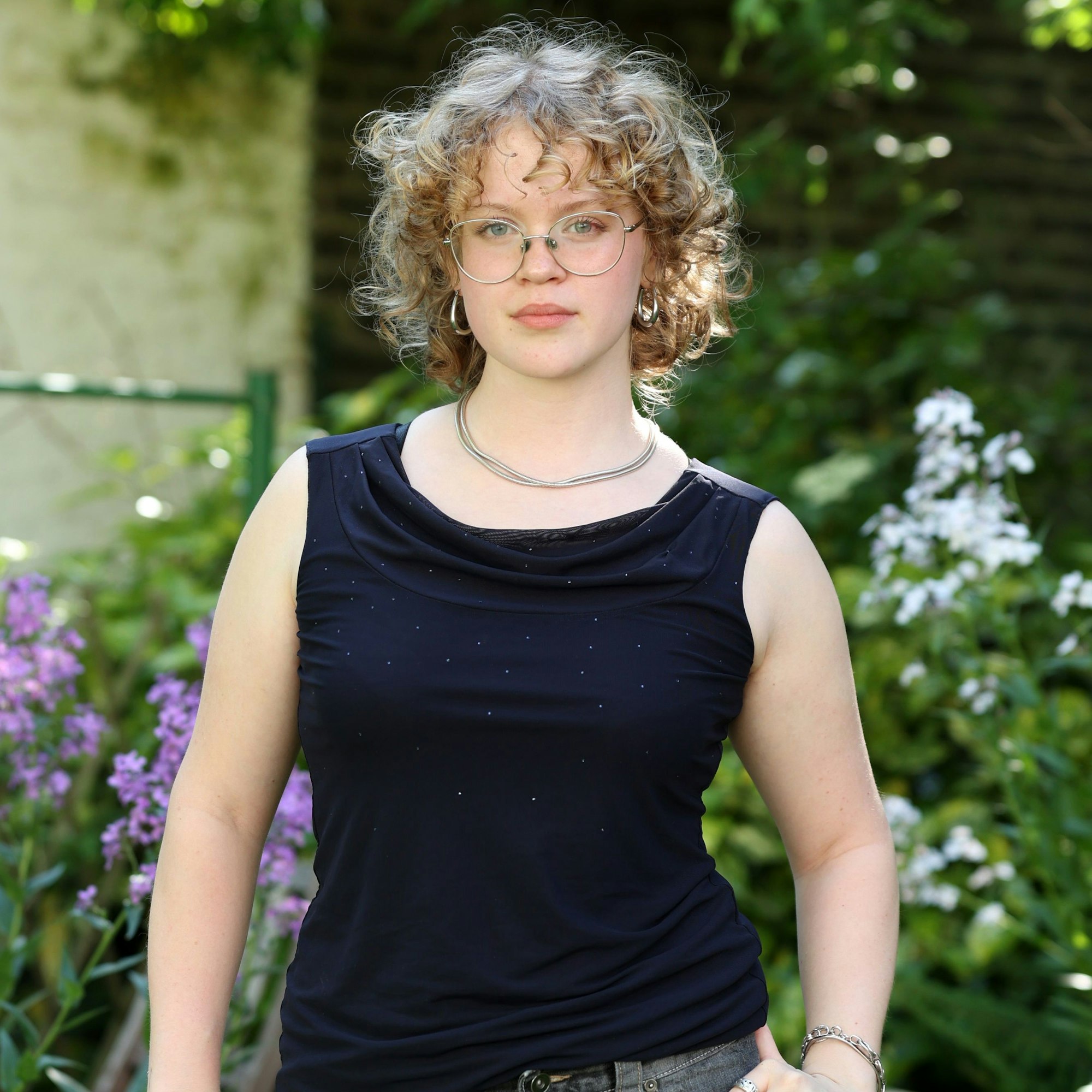 Wie denken Kölner Abiturientinnen über ihre Zukunft und die gesellschaftliche Lage