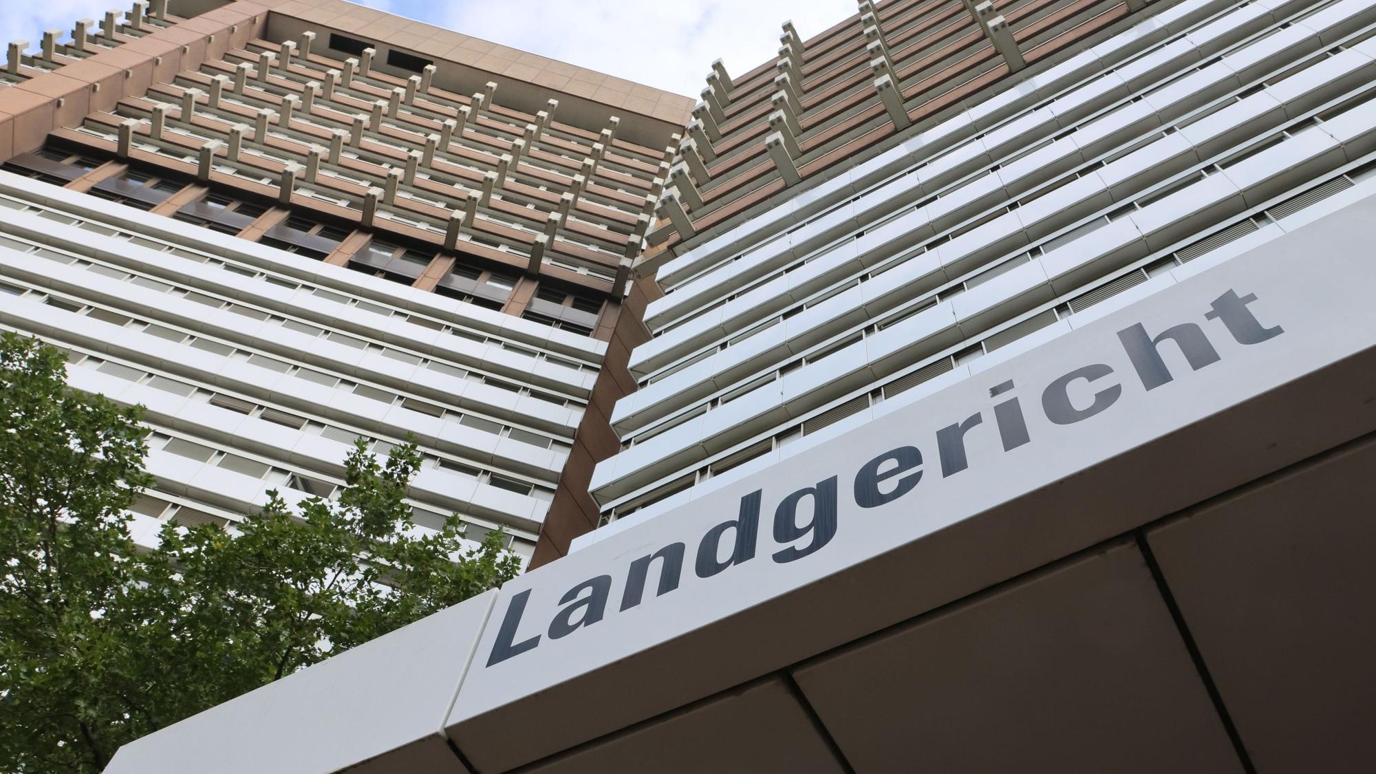 Ein heute 31-jähriger Bergneustädter muss sich vor dem Jugendschöffengericht in Köln verantworten.