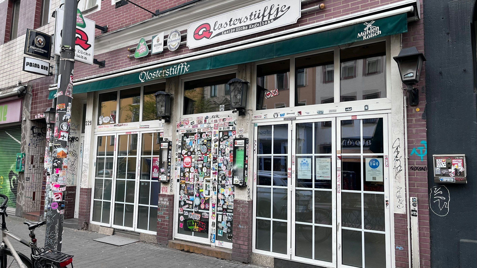 Die Kneipe „Qlosterstüffje“ von außen