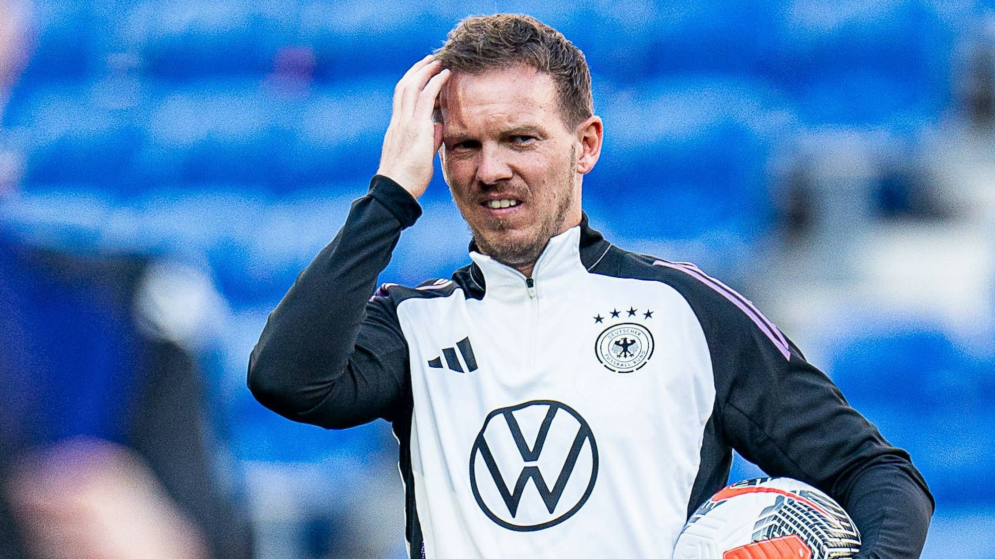 Bundestrainer Julian Nagelsmann beim Training der deutschen Nationalmannschaft