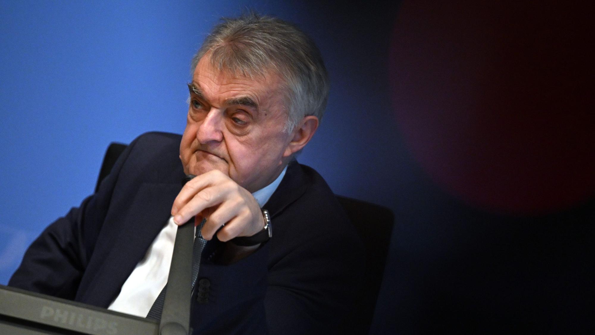 14.05.2024, Nordrhein-Westfalen, Düsseldorf: Herbert Reul (CDU), Innenminister von Nordrhein-Westfalen, spricht zu Journalisten. Reul (CDU) stellt zum ersten Mal ein Lagebild zum Problemfeld Islamismus vor. Foto: Federico Gambarini/dpa +++ dpa-Bildfunk +++