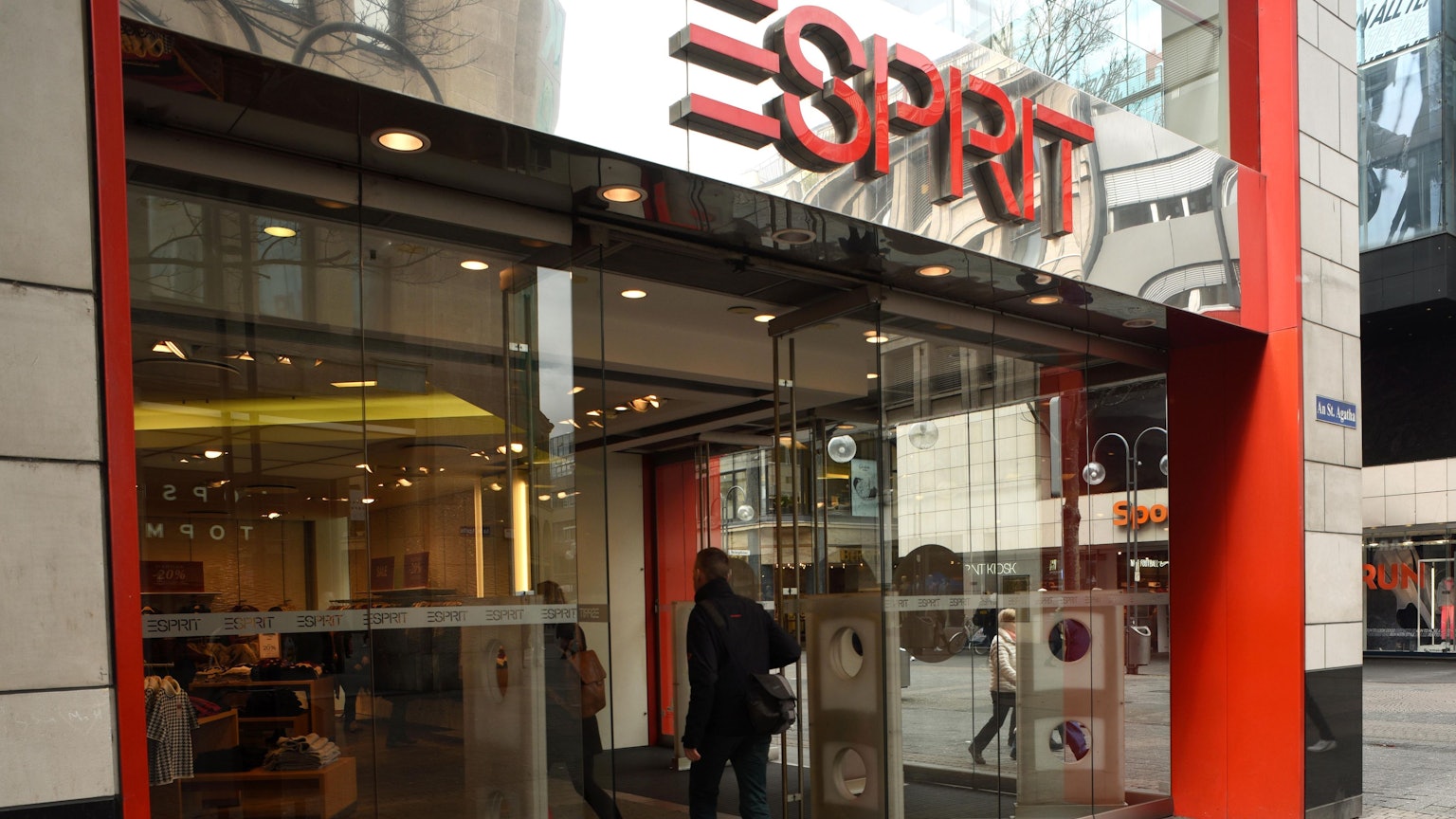 09.03.2020 Köln Schildergasse Esprit schließt
Foto: Csaba Peter Rakoczy