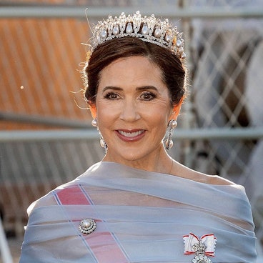 Königin Mary macht sich auf den Weg zum großen Gala-Dinner.