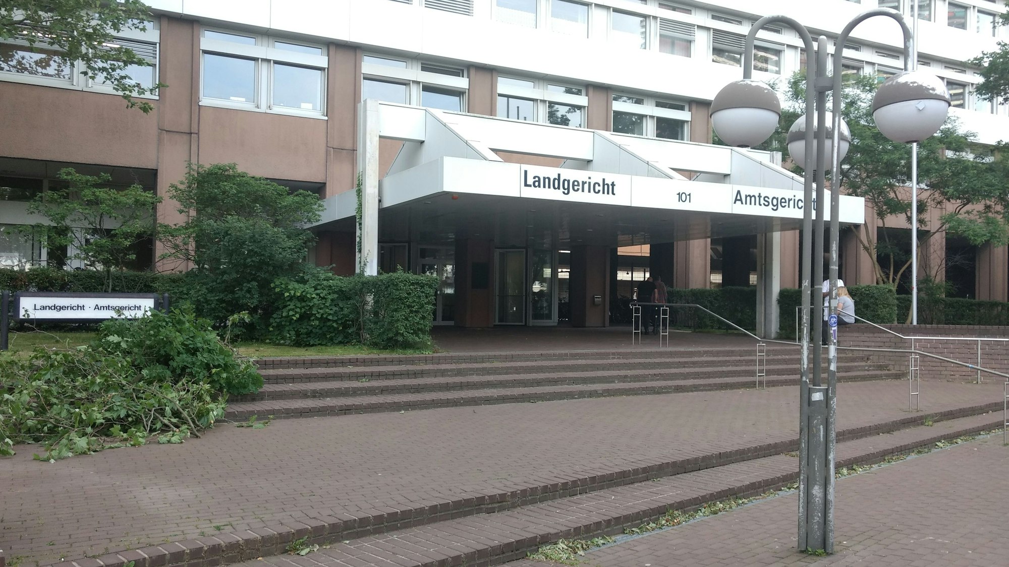 Der Eingang zum Amts- und Landgericht Köln