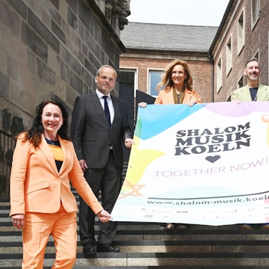 Shalom-Musik Köln kommt mit einem mitreißenden Programm zurück. Von links: Claudia Hessel, Felix Klein, Ulrike Lubek, Thomas Höft, Abraham Lehrer, Ulrike Neumann.