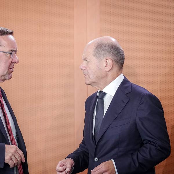 Boris Pistorius könnte im Streit um den Wehretat die Hilfe von Bundeskanzler und Parteikollege Olaf Scholz gebrauchen, der allerdings unterstützt diesen zumindest öffentlich bislang nicht. (Archivbild)