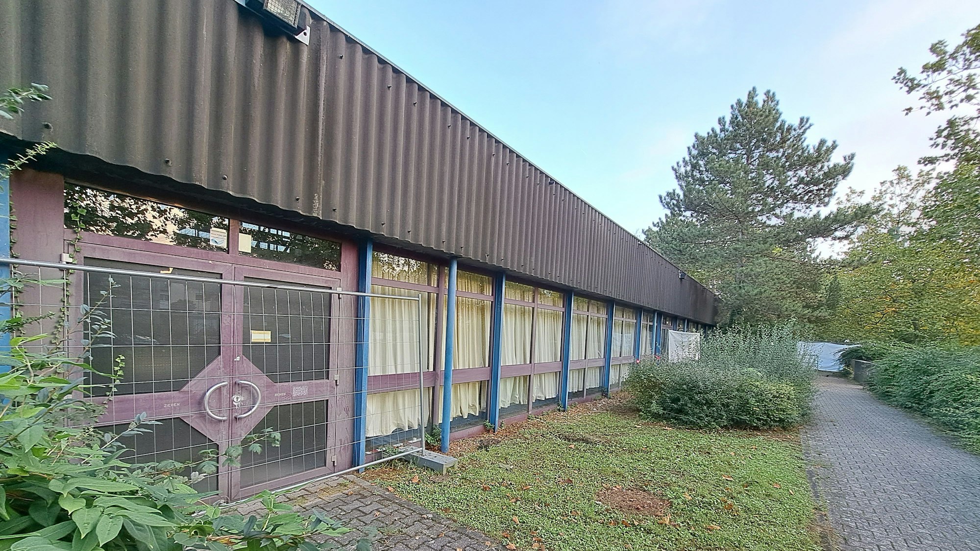 Die Stadt Niederkassel will die in die Jahre gekommene Dreifach-Sporthalle in Mondorf mit Mitteln eines Förderprogramms des Bundes energetisch sanieren lassen.