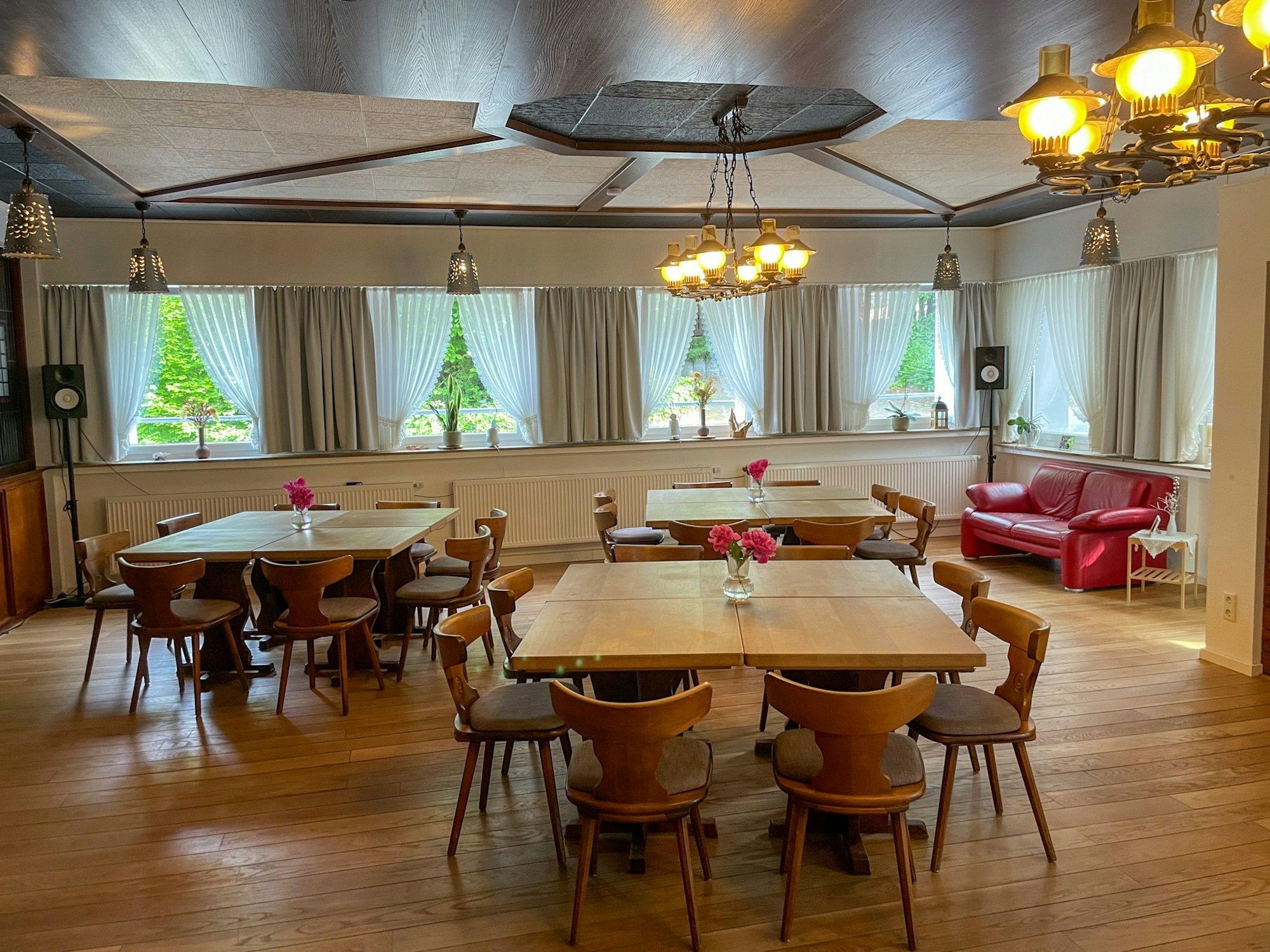 50 bis 60 Personen finden im Gastraum Platz.