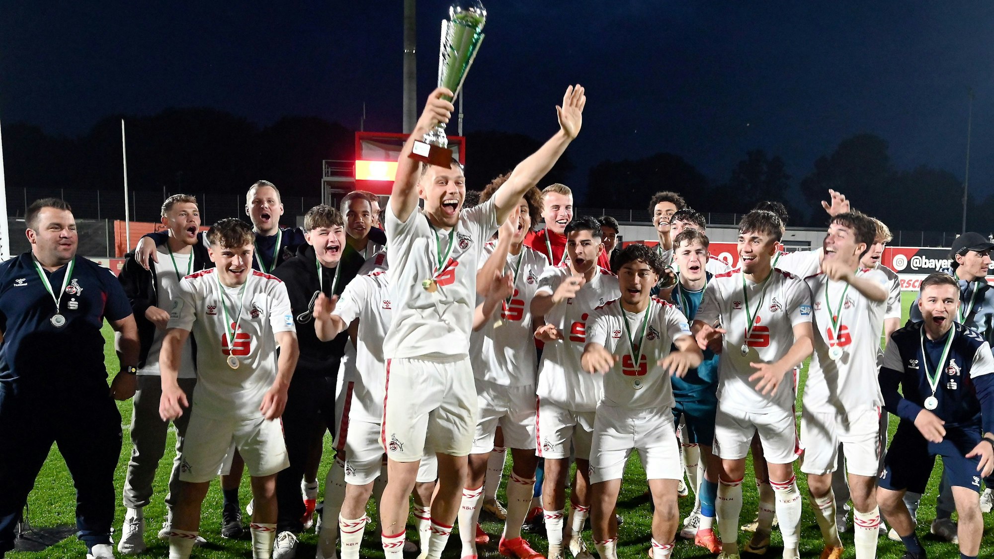 15.05.2024, Fussball-A-Junioren FVM-Pokal
Bayer 04 Leverkusen - 1.FC Köln
Sieger Köln
Foto: Uli Herhaus