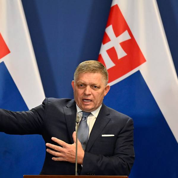Es ist der slowakische Regierungschef Robert Fico zu sehen.