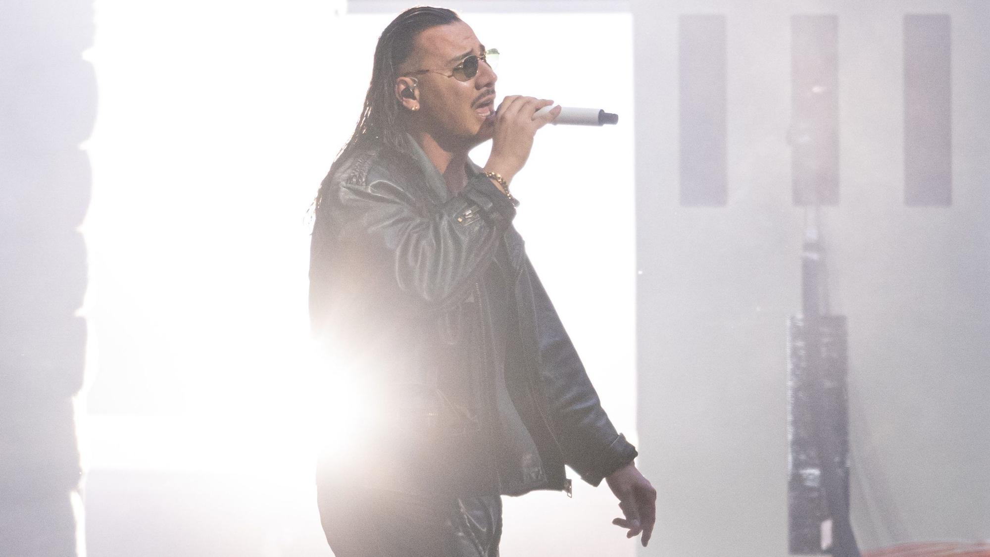 17.09.2023, Berlin: Der deutsche Rapper und Sänger Apache 207 tritt in der Waldbühne auf.
Apache 207 steht erneut auf Platz eins der Charts.