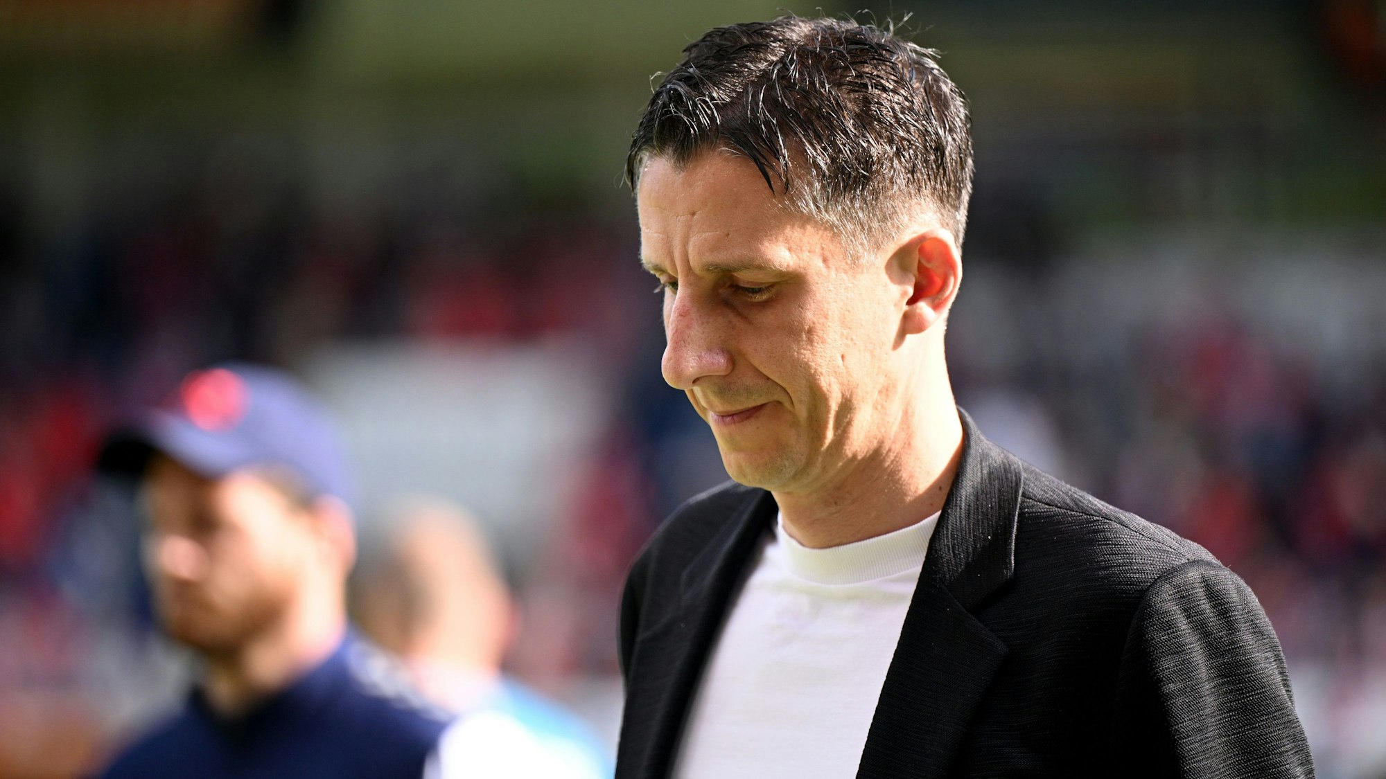 18.05.2024, Baden-Württemberg, Heidenheim: Fußball: Bundesliga, 1. FC Heidenheim - 1. FC Köln, 34. Spieltag, Voith-Arena. Kölns Sportdirektor Christian Keller nach dem Spiel. WICHTIGER HINWEIS: Gemäß den Vorgaben der DFL Deutsche Fußball Liga bzw. des DFB Deutscher Fußball-Bund ist es untersagt, in dem Stadion und/oder vom Spiel angefertigte Fotoaufnahmen in Form von Sequenzbildern und/oder videoähnlichen Fotostrecken zu verwerten bzw. verwerten zu lassen. Foto: Harry Langer/dpa +++ dpa-Bildfunk +++