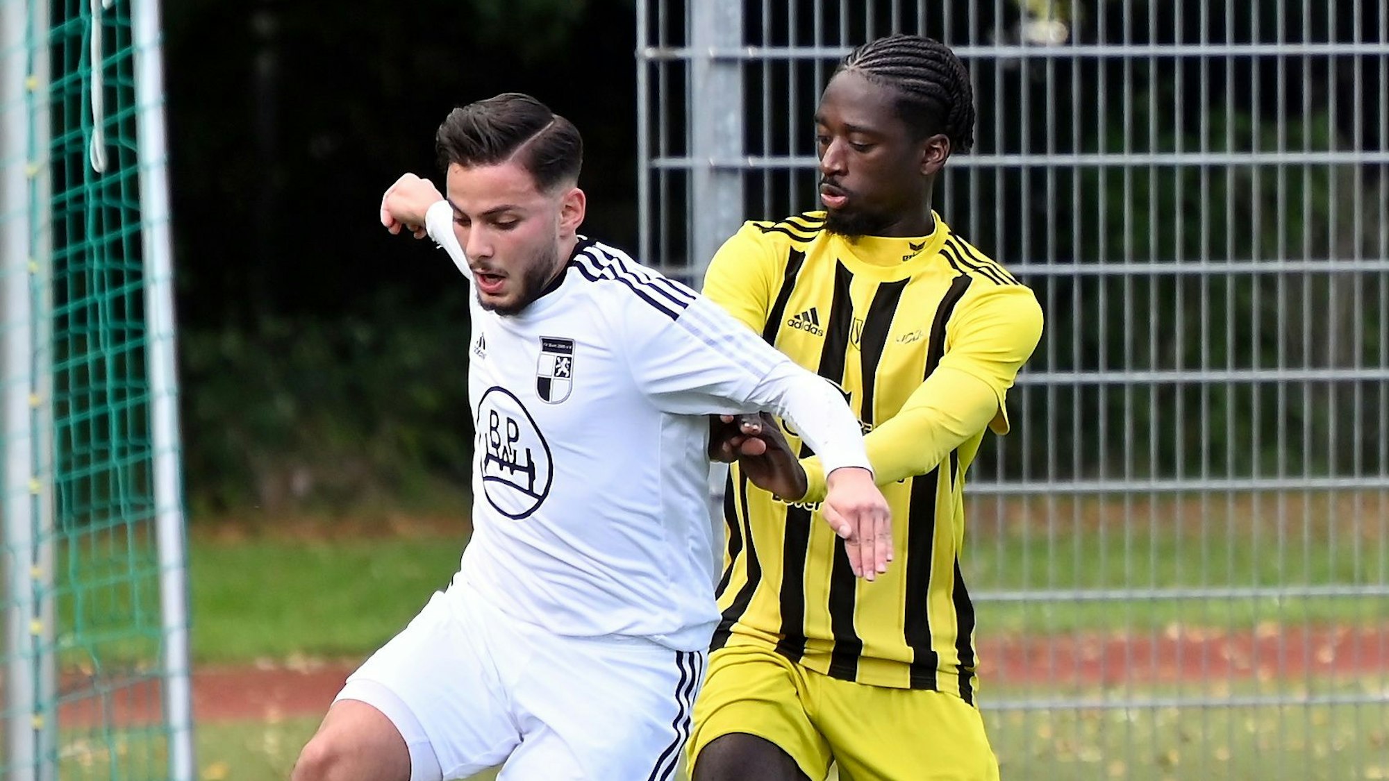 15.10.2023, Fussball-SV Schlebusch-FV Wiehl
rechts: Mamy Conde (Schlebusch)
Foto: Uli Herhaus