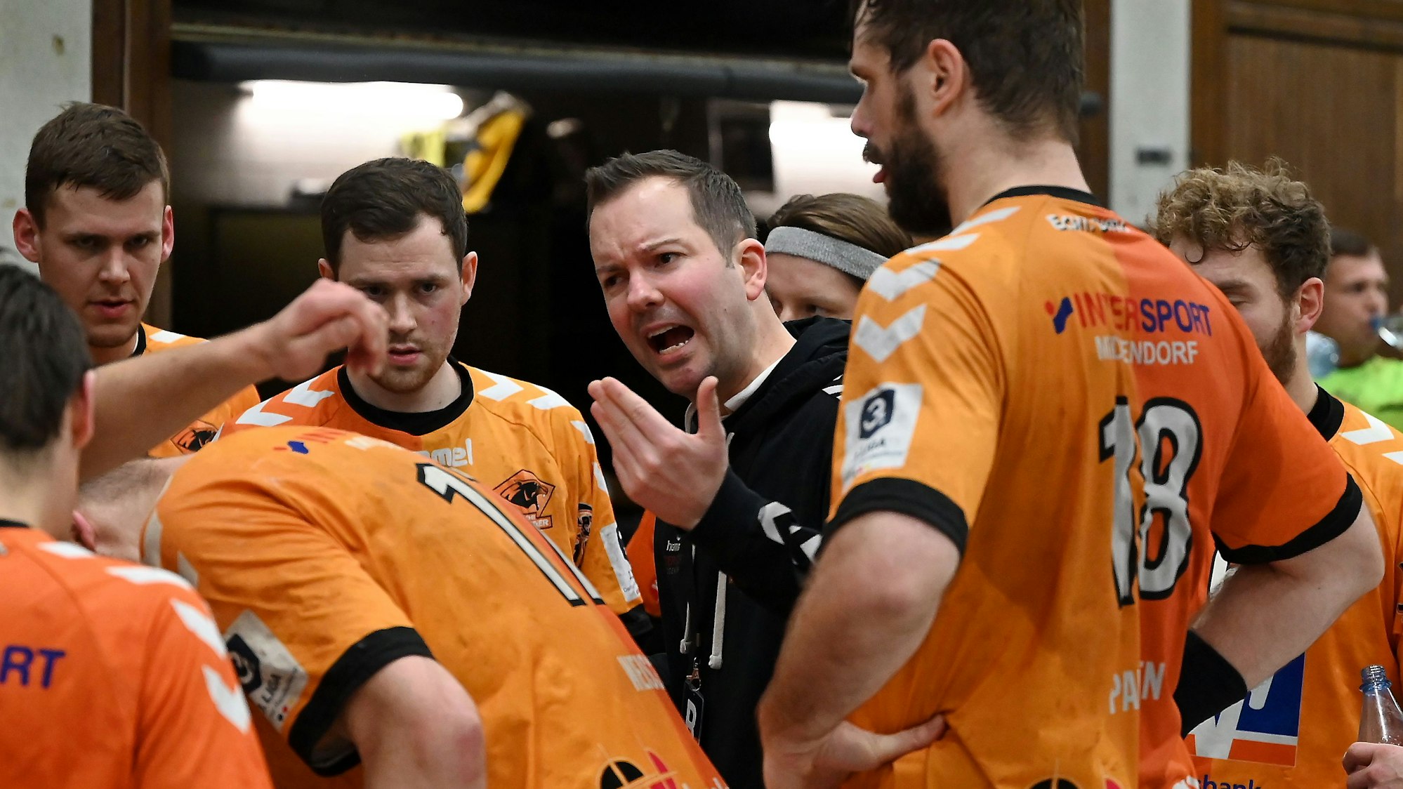 Handball
Bergische Panther-VFL Gummersbach II
TR: Marcel Mutz (Panther)
Foto: Uli Herhaus