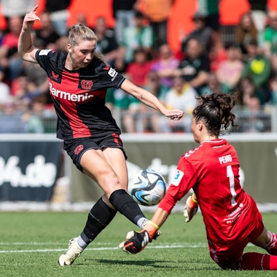 GOOGLE PIXEL Frauen Bundesliga: Bayer 04 Leverkusen - SV Werder Bremen 20.05.2024 Vilhjalmsdottir Karolina Lea Bayer 04 Leverkusen, 18, Peng Livia SV Werder Bremen, 1 GOOGLE PIXEL Frauen Bundesliga: Bayer 04 Leverkusen - SV Werder Bremen Ulrich-Haberland-Stadion, Leverkusen 20.05.2024 DFL/DFB regulations prohibit any use of photographs as image sequences and/or quasi video. *** GOOGLE PIXEL Frauen Bundesliga Bayer 04 Leverkusen SV Werder Bremen 20 05 2024 Vilhjalmsdottir Karolina Lea Bayer 04 Leverkusen, 18 , Peng Livia SV Werder Bremen, 1 GOOGLE PIXEL Frauen Bundesliga Bayer 04 Leverkusen SV Werder Bremen Ulrich Haberland Stadion, Leverkusen 20 05 2024 DFL DFB regulations prohibit any use of photographs as image sequences and or quasi video Copyright: xBEAUTIFULxSPORTS/Buriakovx