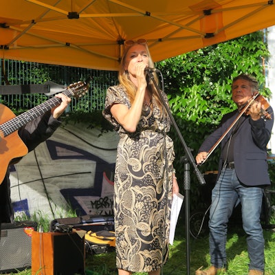 Janko Wiegand, Krystiane Vajda und Markus Reinhardt (v.l.) bei der Gedenkveranstaltung in Bickendorf.