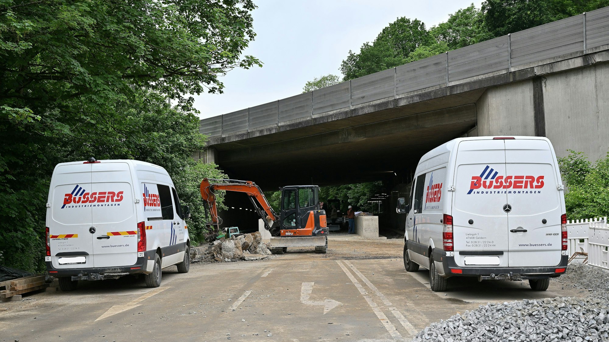 Untereschbach. Baustelle an der Brücke der A4