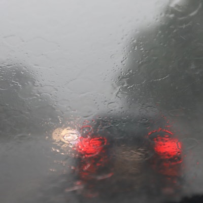 Starkregen und eine kleine Gewitterzelle zogen über den Rhein-Sieg-Kreis.