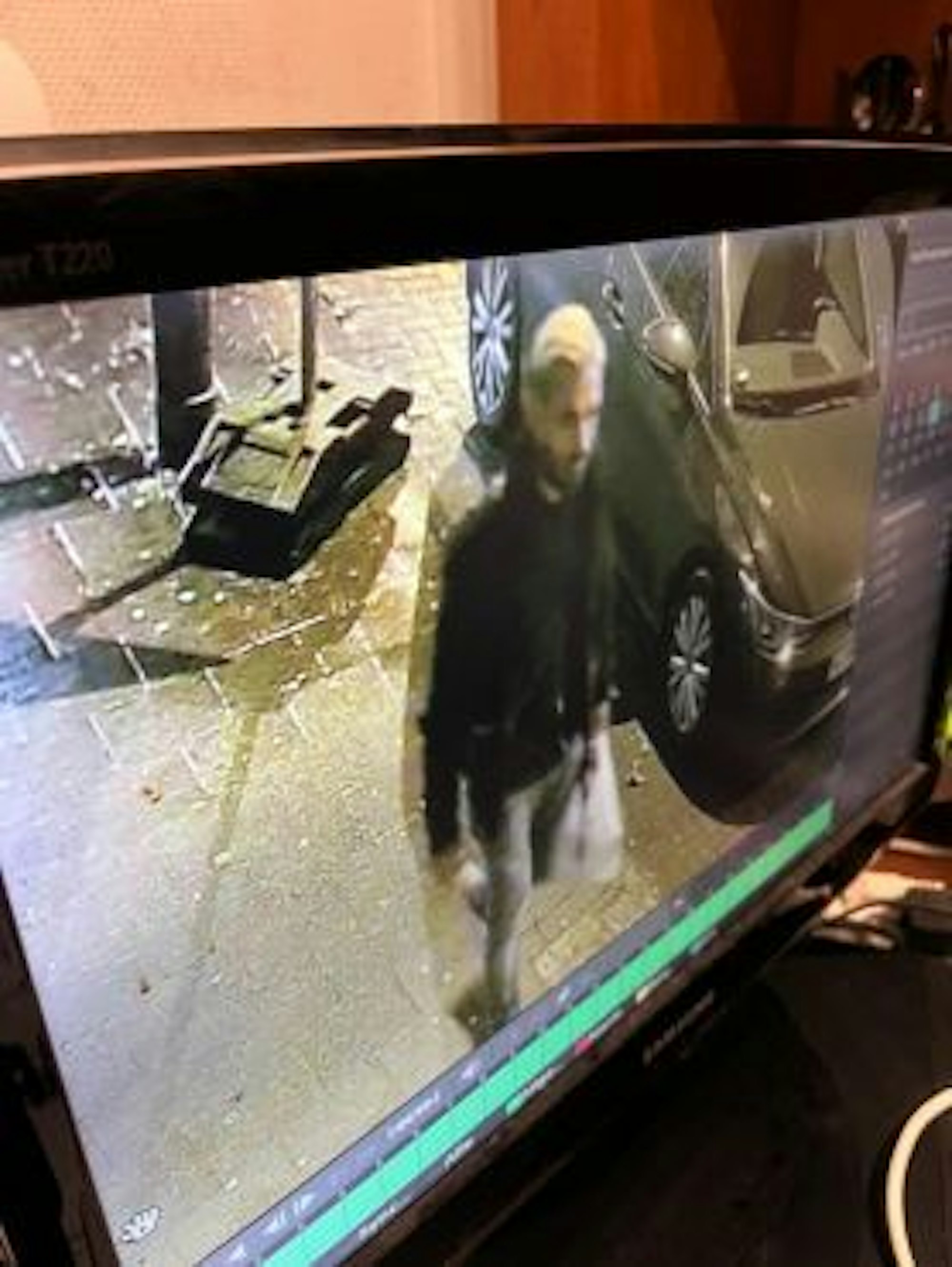 Dieser Mann soll im Dezember 2023 auf der Bonner Straße in der Südstadt mit einer Schreckschusspistole auf einen Obdachlosen geschossen haben.