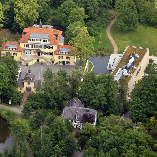 Schloss Eulenbroich ist voraussichtlich der Schauplatz der Auszeichnung von fünf neuen Ehrenbürgern.
