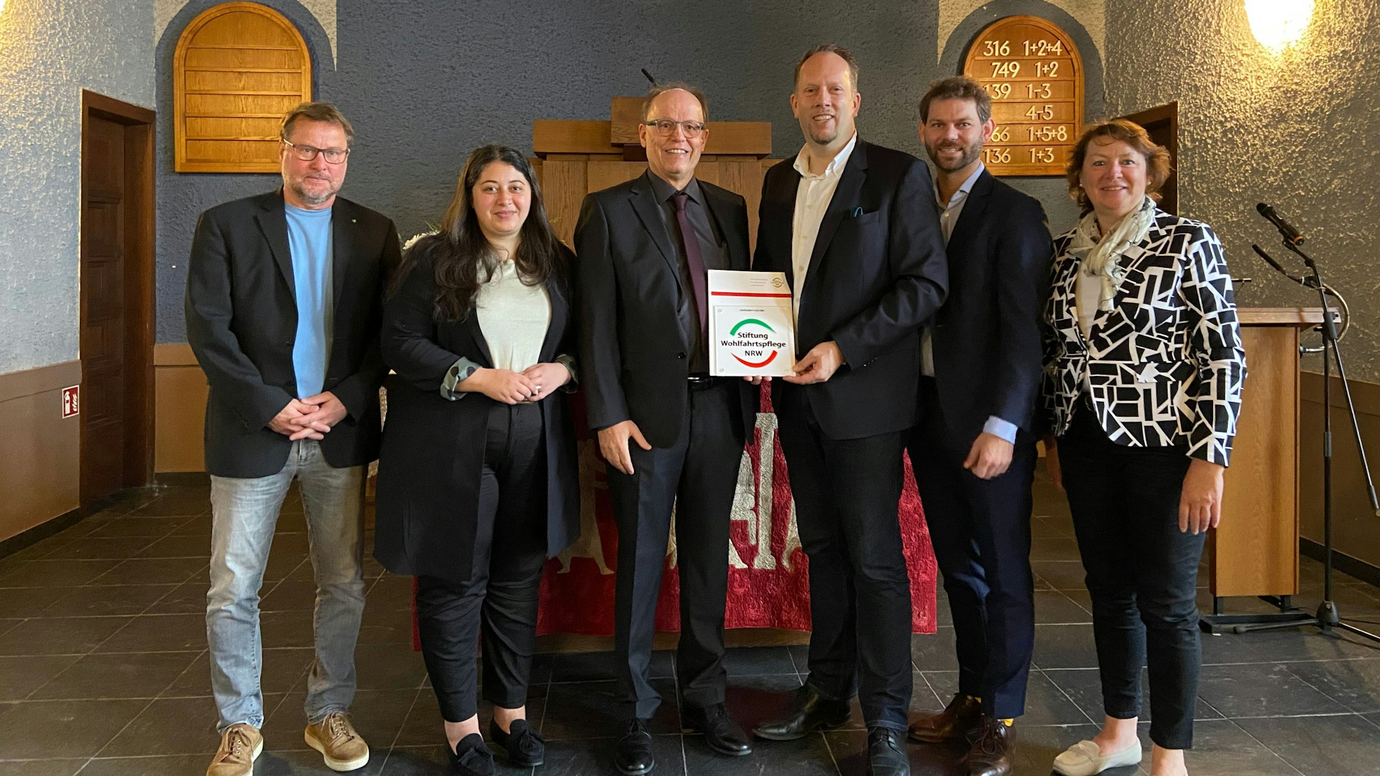 Rund um die evangelische Kirche in Porz-Mitte soll ein lebendiger Ort der Begegnung entstehen, große Fördermittel ermöglichen den aufwändigen Umbau.