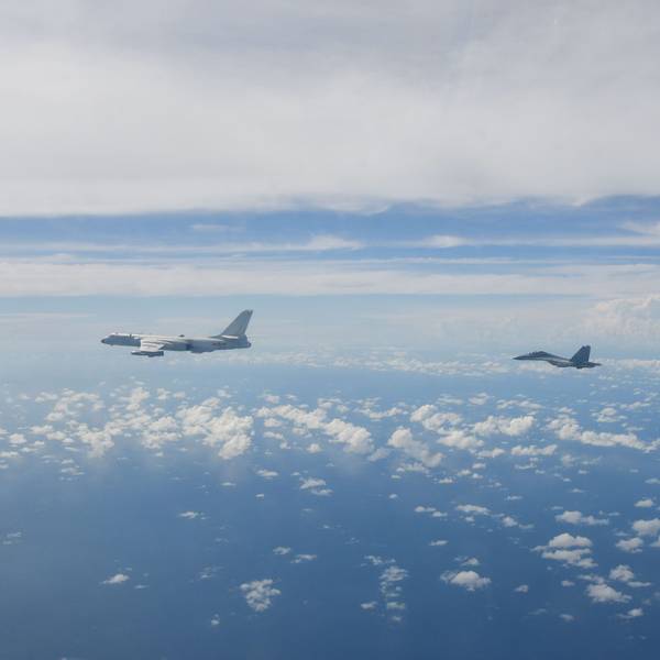 Kampfflugzeuge des Ostkommandos der chinesischen Volksbefreiungsarmee (PLA) führen während gemeinsamer Kampfübungen um die Insel Taiwan Operationen durch.
