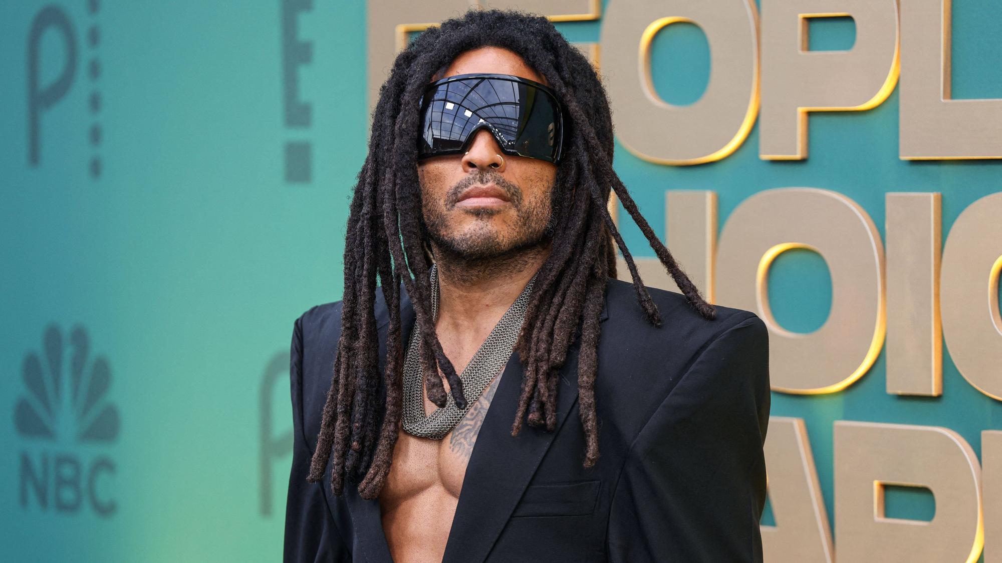 Lenny Kravitz trägt eigentlich immer Sonnenbrille in der Öffentlichkeit.
