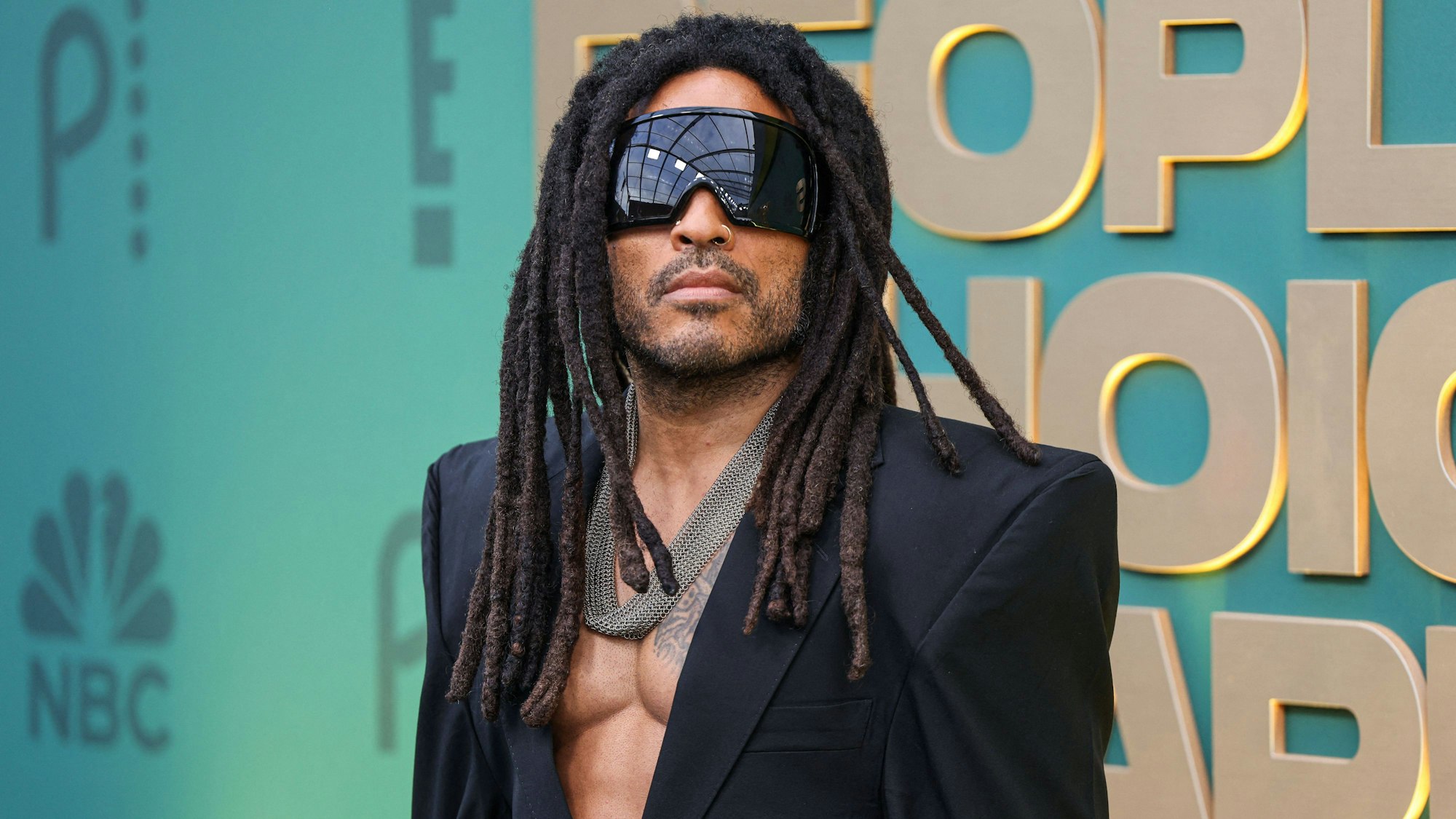 Lenny Kravitz trägt eigentlich immer Sonnenbrille in der Öffentlichkeit.