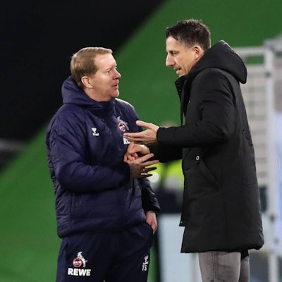 Geschäftsführer Christian Keller und Trainer Timo Schultz nach dem Spiel des 1. FC Köln beim VfL Wolfsburg im Januar