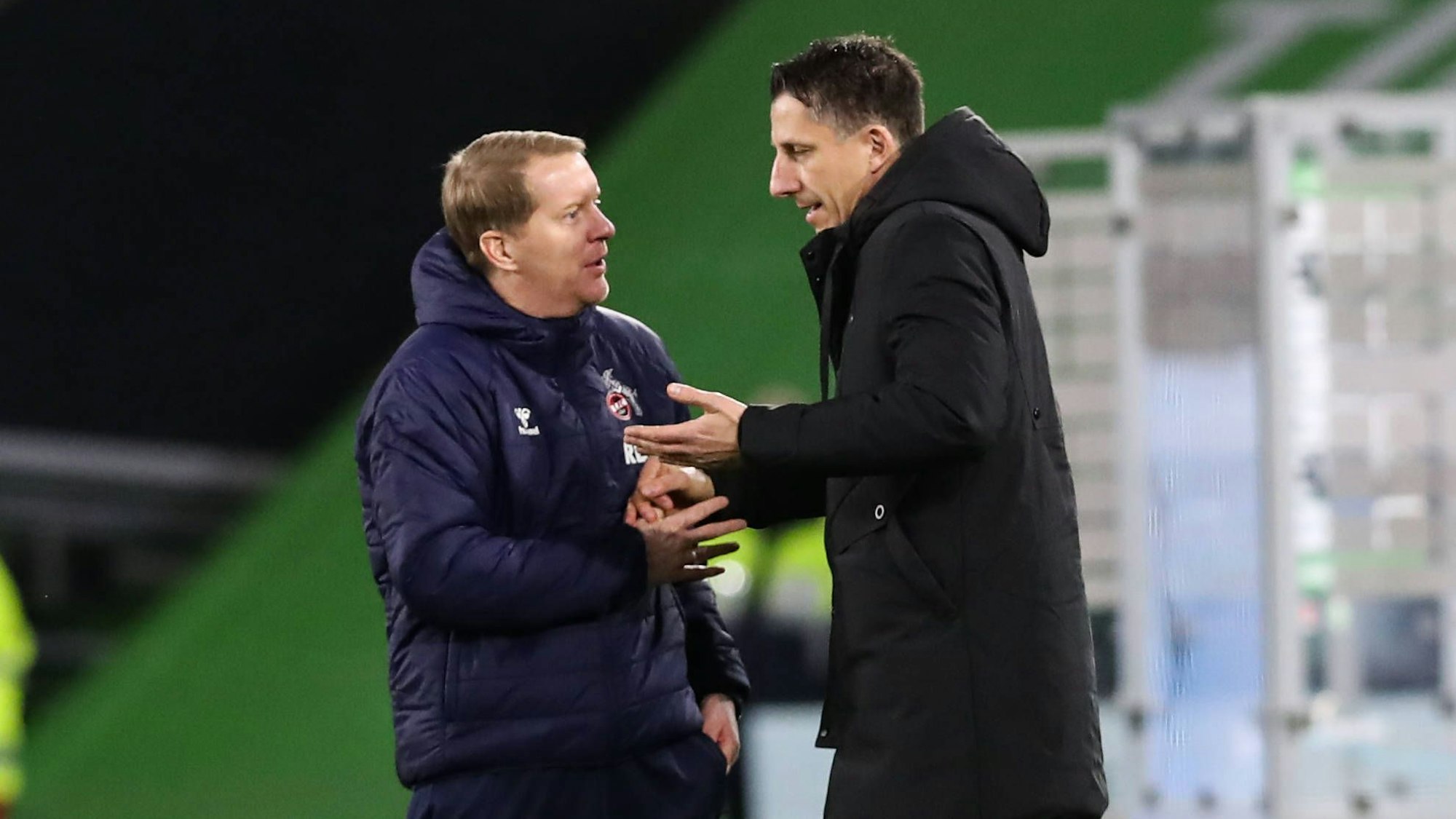 Geschäftsführer Christian Keller und Trainer Timo Schultz nach dem Spiel des 1. FC Köln beim VfL Wolfsburg im Januar