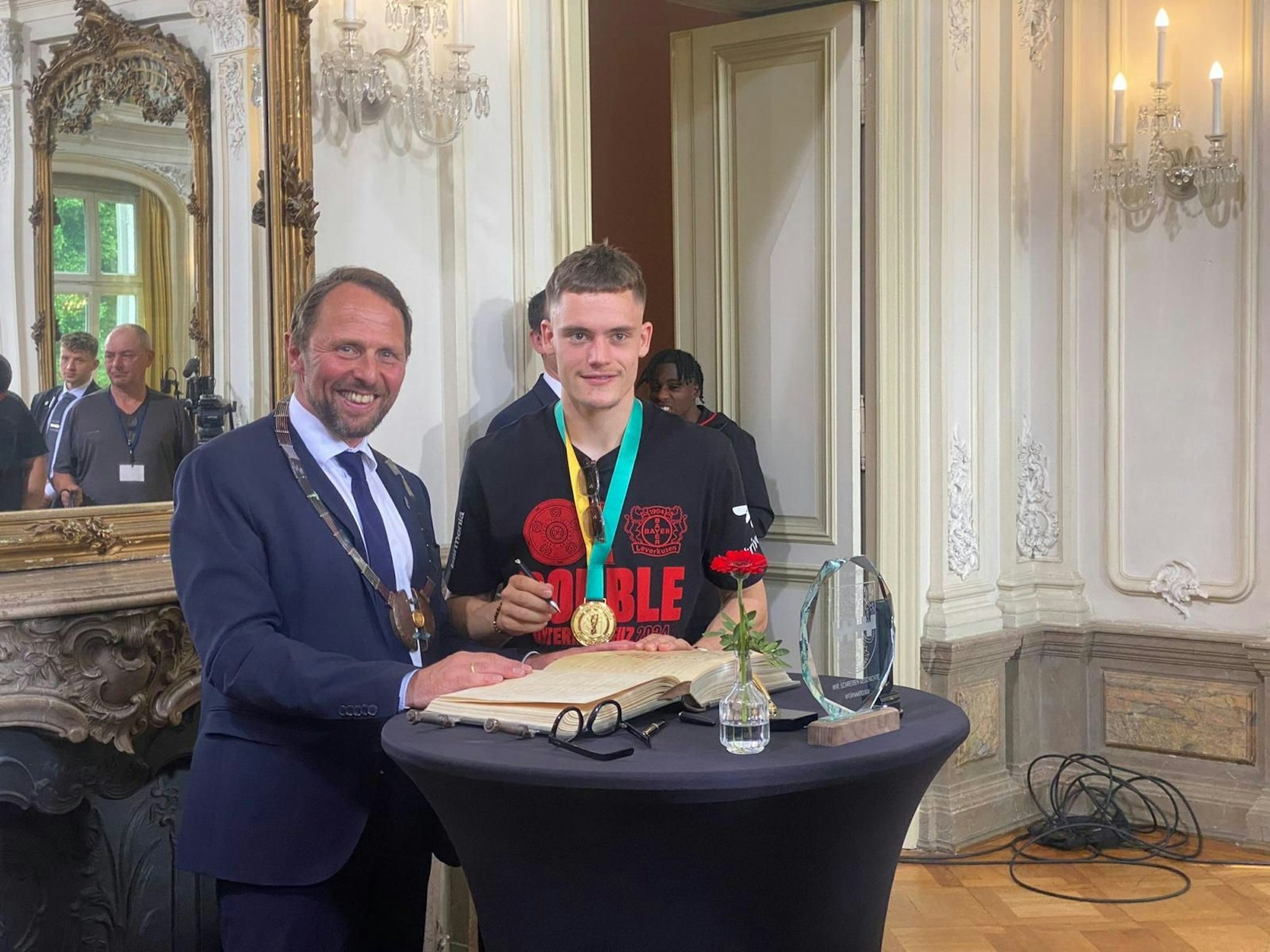 OB Uwe Richrat und Florian Wirtz.
