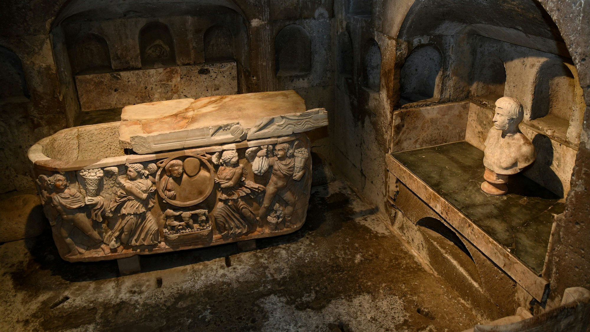 11.02.2020 Köln Weiden Römergrab Römische Grabkammer
Foto: Csaba Peter Rakoczy