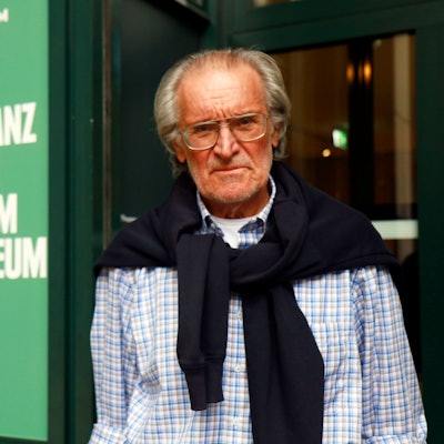 Zu sehen ist der Autor Georg Bönisch in der Vorderansicht.