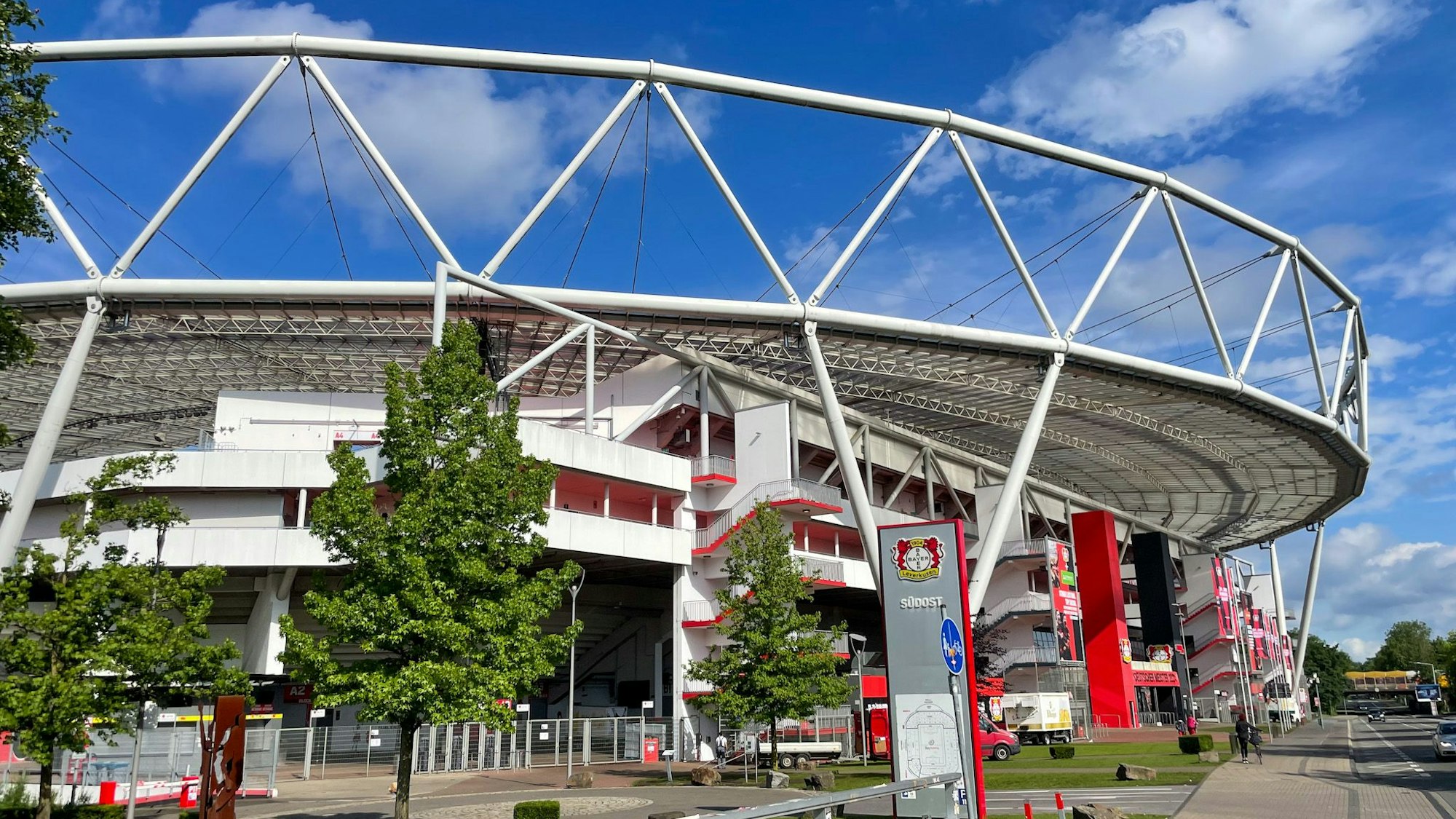 Der Tag nach der Meistersause: Was hat der Erfolg von Bayer 04 Leverkusen mit der Stadt gemacht?