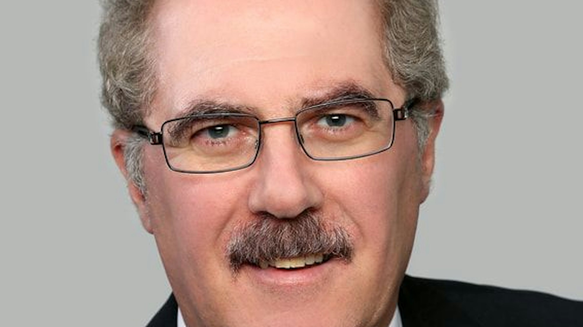 Klaus Larres, Politikwissenschaftler und „Stadt-Anzeiger“-Kolumnist