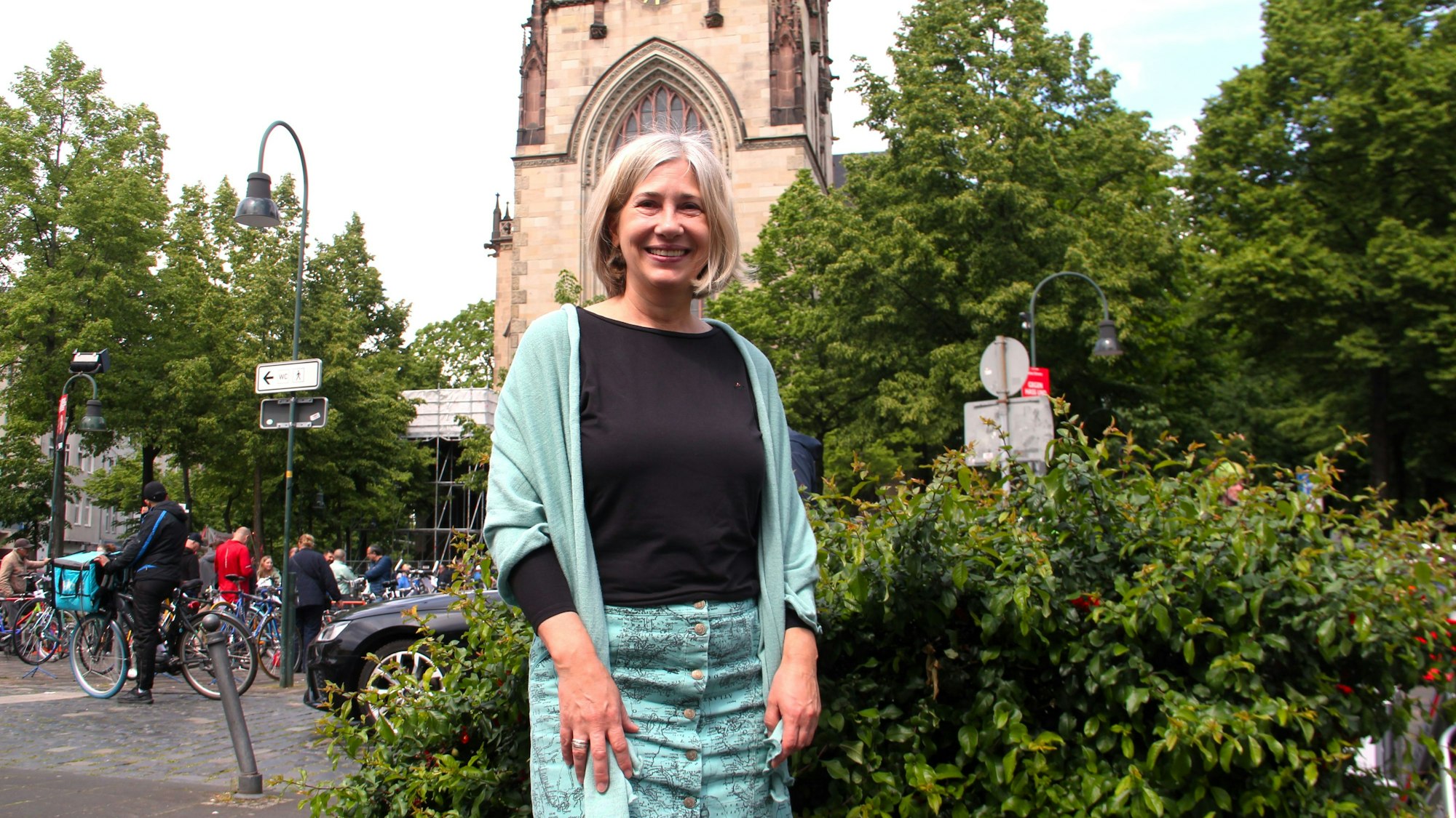 Ingrid Hilmes engagiert sich als Stiftungsmanagerin für die gesellschaftliche Teilhabe beeinträchtigter Menschen.