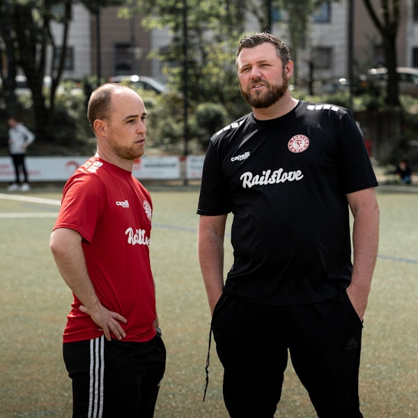 Marc Gertzen (r.), Trainer von Fortuna Kölns Frauen, legt sein Amt zum Saisonende nieder. Auch sein Assistent Marcus Anhalt hört auf.