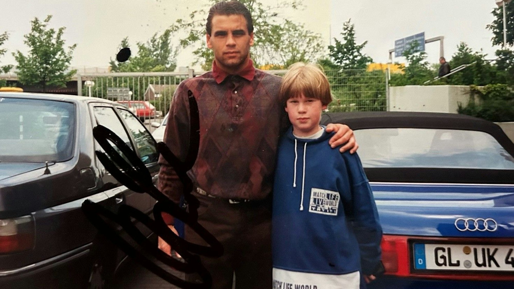 Ulf Kirsten mit dem Schüler Martin Schmidt.