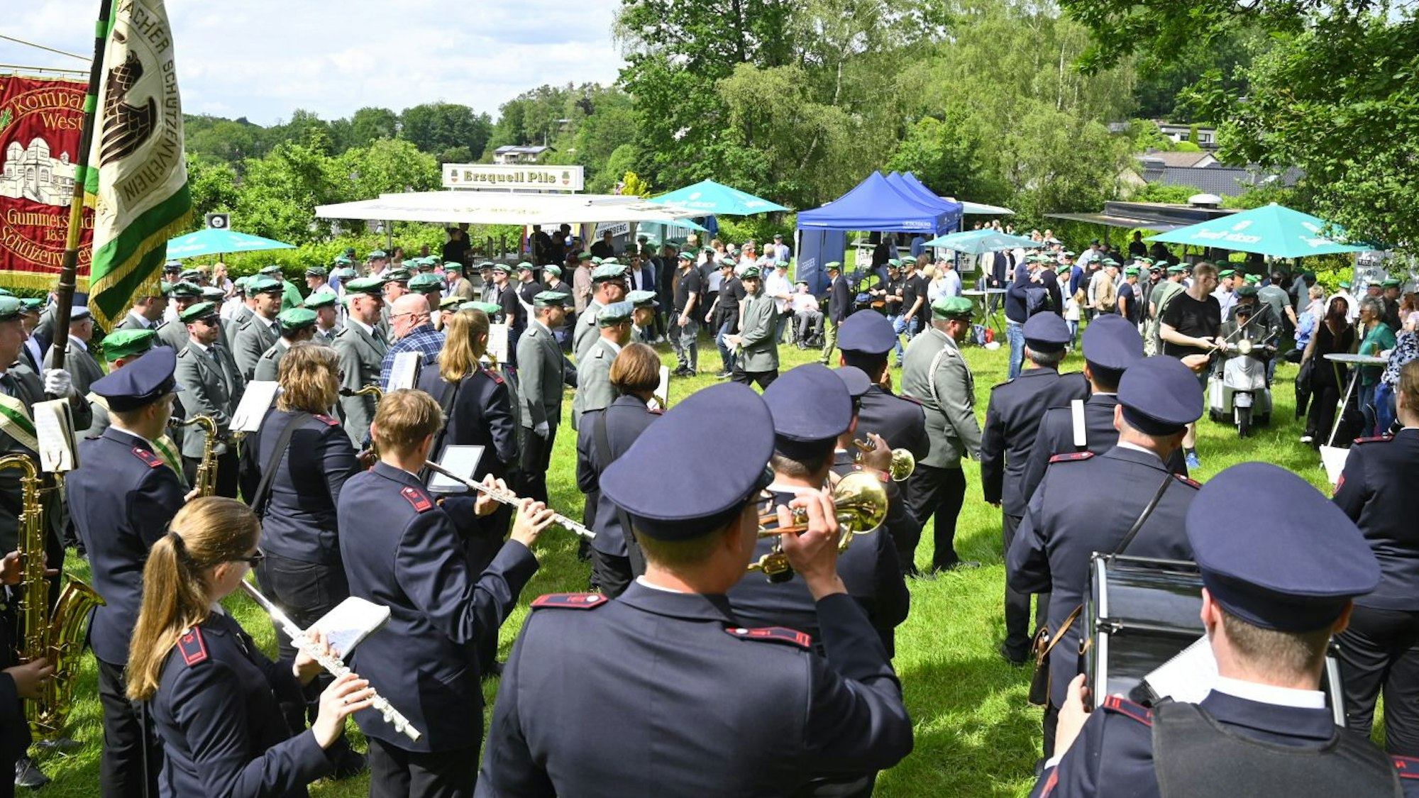 An der Hermannsburg versammelte sich das Schützenvolk.