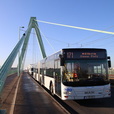 Neuer Expressbus 171.