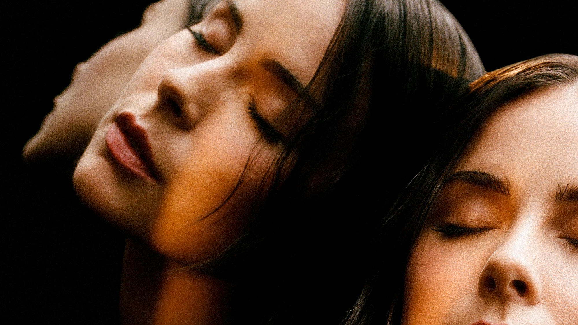 HANDOUT - 24.05.2024, --: Cover von «Loyal To Myself» von Lena Meyer-Landrut. Das neue Album erscheint am 31.05.2024. (zum dpa «Neues Album: Lena Meyer-Landrut geht es wieder gut») Foto: -/Universal Music/dpa - ACHTUNG: Nur zur redaktionellen Verwendung im Zusammenhang mit einer Berichterstattung über das Album und nur mit vollständiger Nennung des vorstehenden Credits +++ dpa-Bildfunk +++