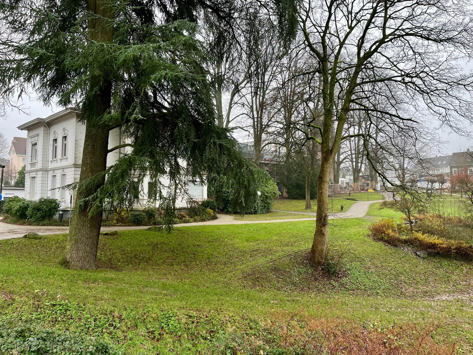 Der Luchtenberg-Richartz-Park neben dem künftigen Kulturforum in der Burscheider Stadtmitte