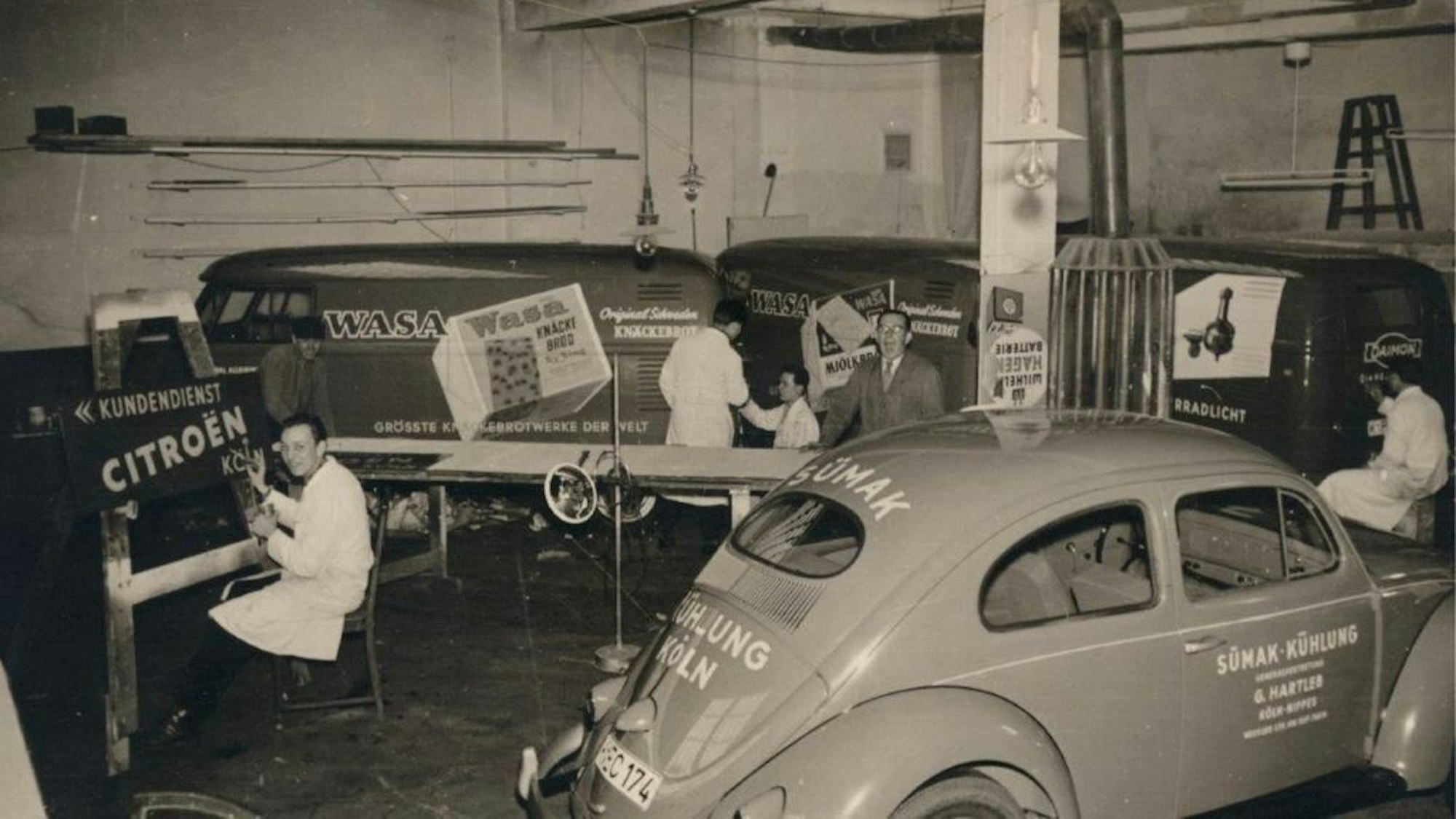 In der Werkstatt der Firma Bäcker wurde einst alles von Hand auf die Autos gepinselt.