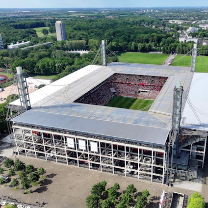 Blick auf das Rhein-Energie-Stadion, die Heimstätte des 1. FC Köln