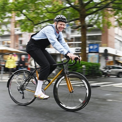 24.05.2024 Köln.
Interview mit Radrennfahrerin Mieke Kröger. Als Bahnradfahrerin fährt sie zu den olympischen Spielen. Foto: Alexander Schwaiger